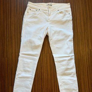 Vineyard Vines White jeans size 6